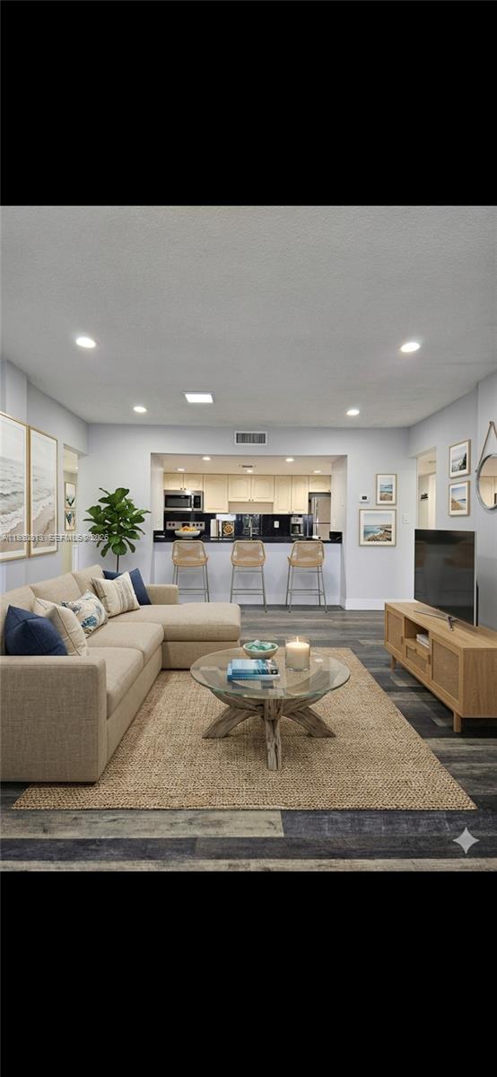 6930 Miami Gdns Dr #1-412