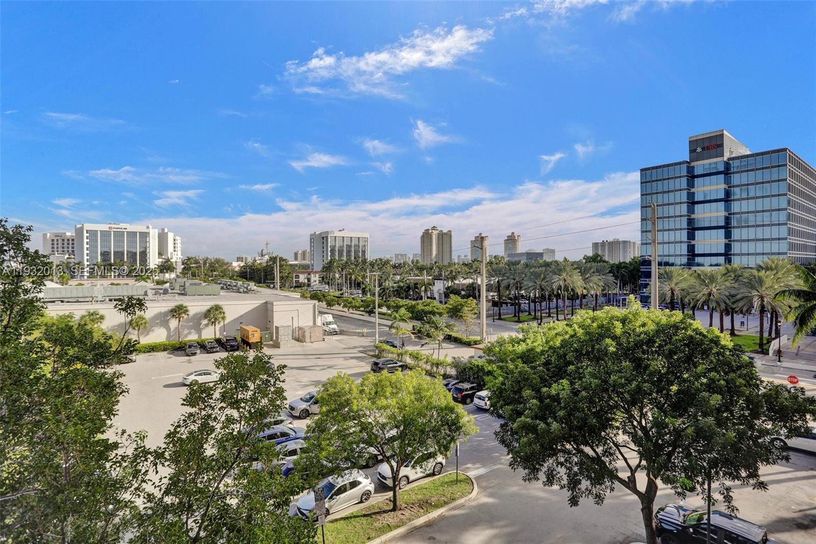 image The Venture at Aventura11