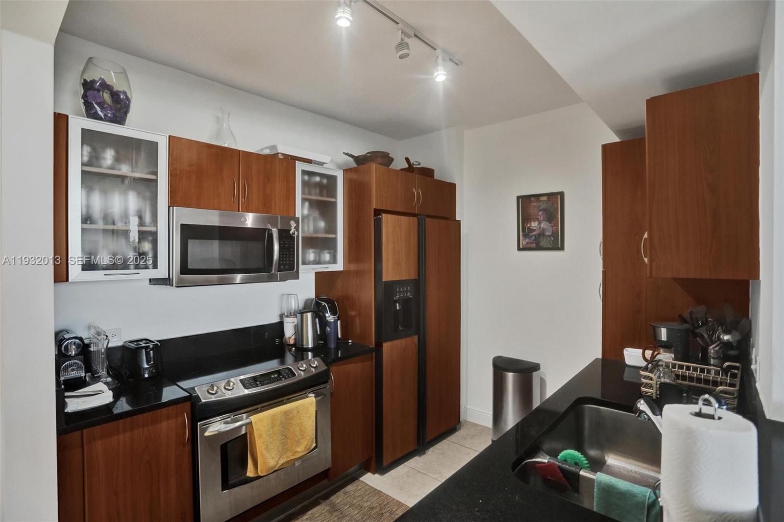 image The Venture at Aventura2