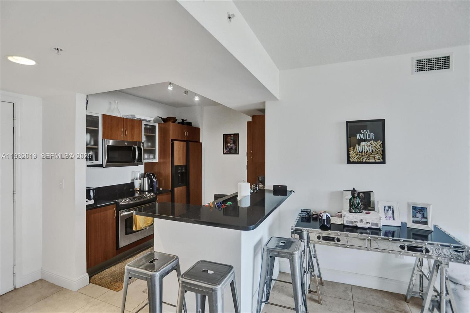 image The Venture at Aventura3