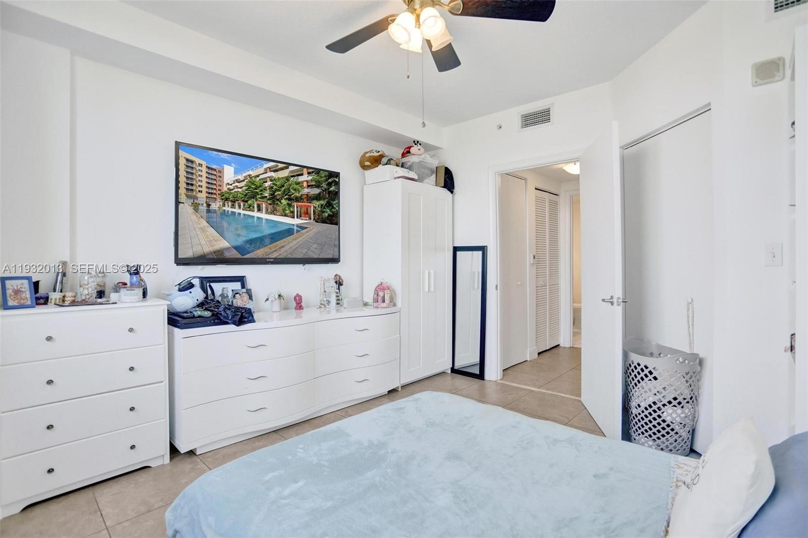 image The Venture at Aventura6