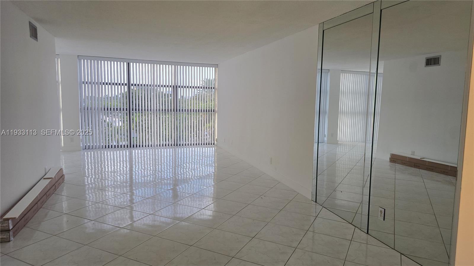 600 Parkview Dr #525 Hallandale Beach, FL 33009