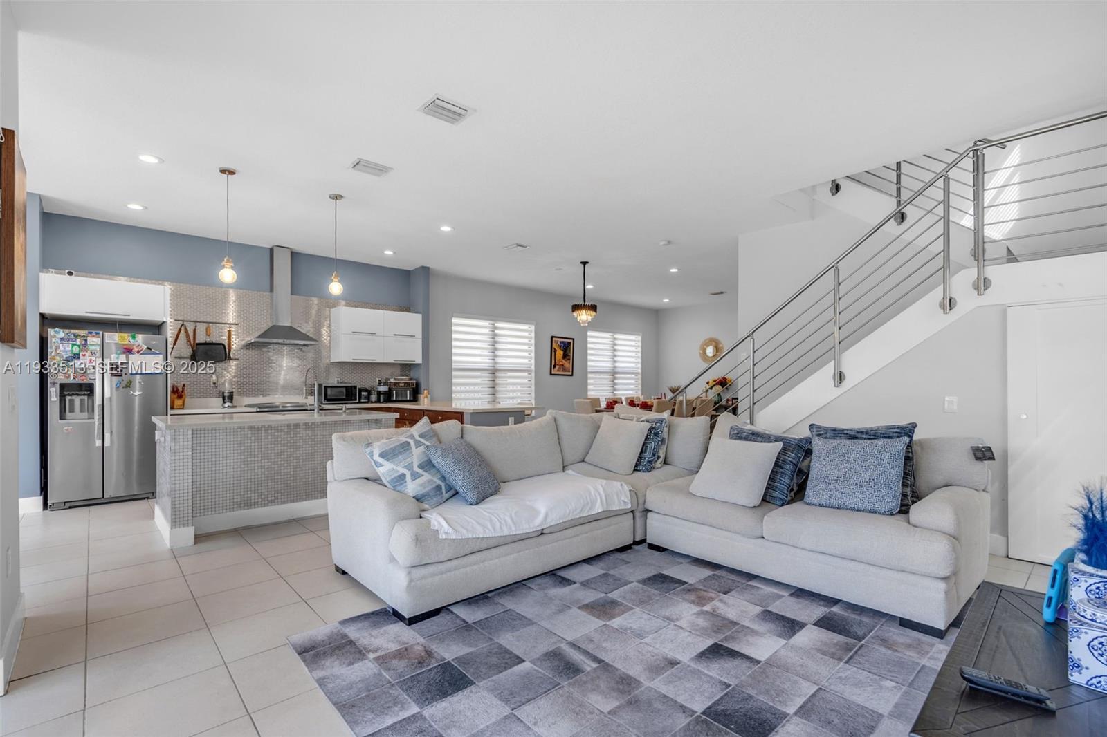 3332 W 95th Ter Hialeah, FL 33018