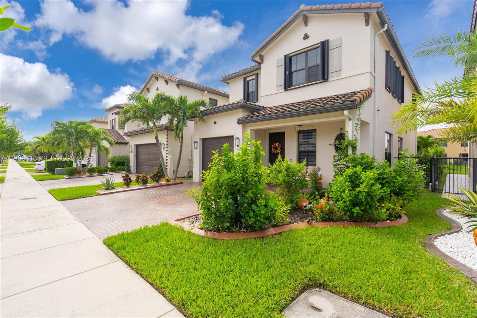 3332 W 95th Ter Hialeah, FL 33018