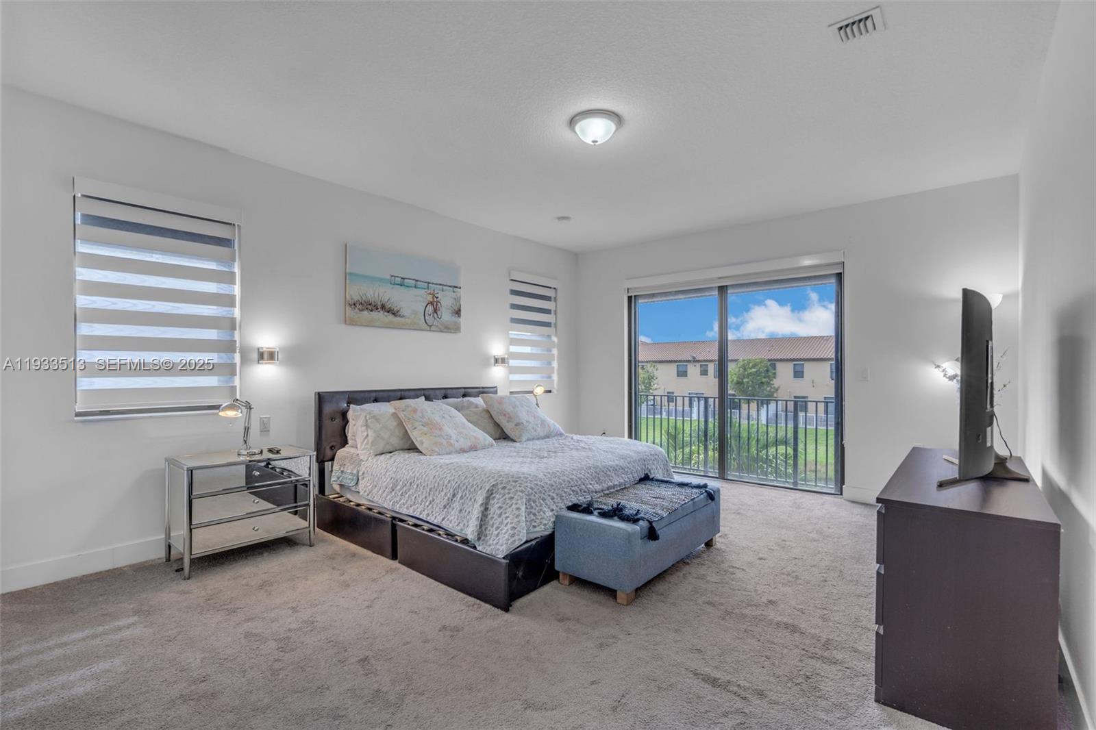 3332 W 95th Ter Hialeah, FL 33018