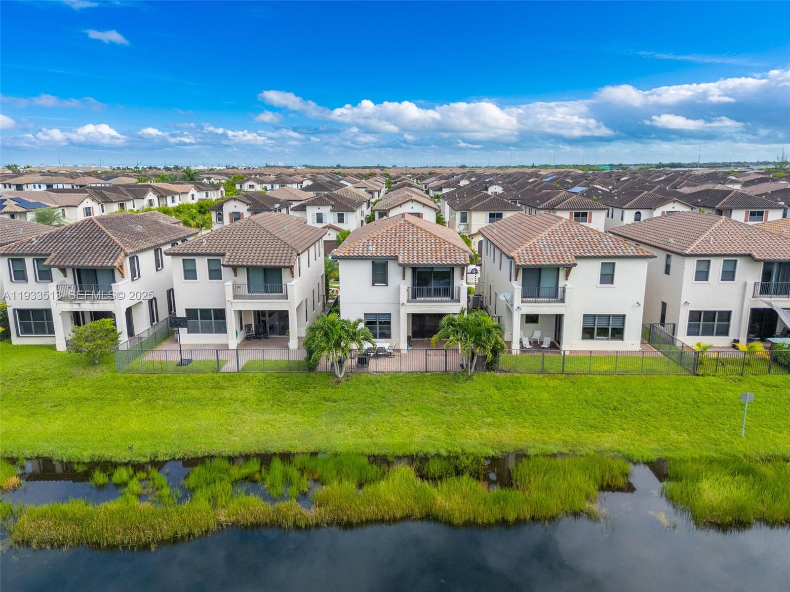 3332 W 95th Ter Hialeah, FL 33018