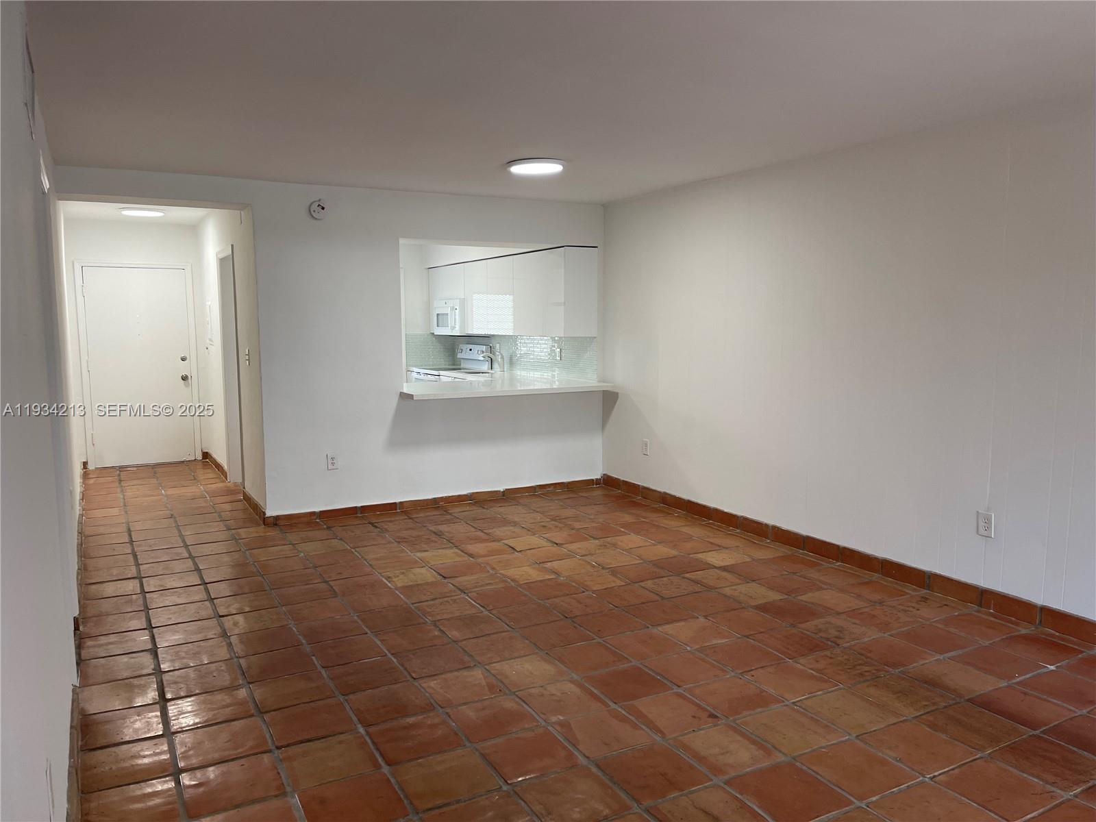 251 Galen Dr #306E Key Biscayne, FL 33149