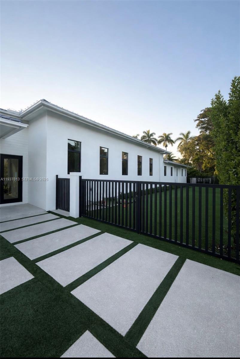 14200 Old Cutler Rd Palmetto Bay, FL 33158