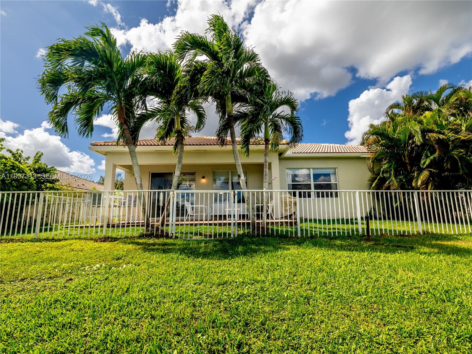 903 NW 167th Ave Pembroke Pines, FL 33028