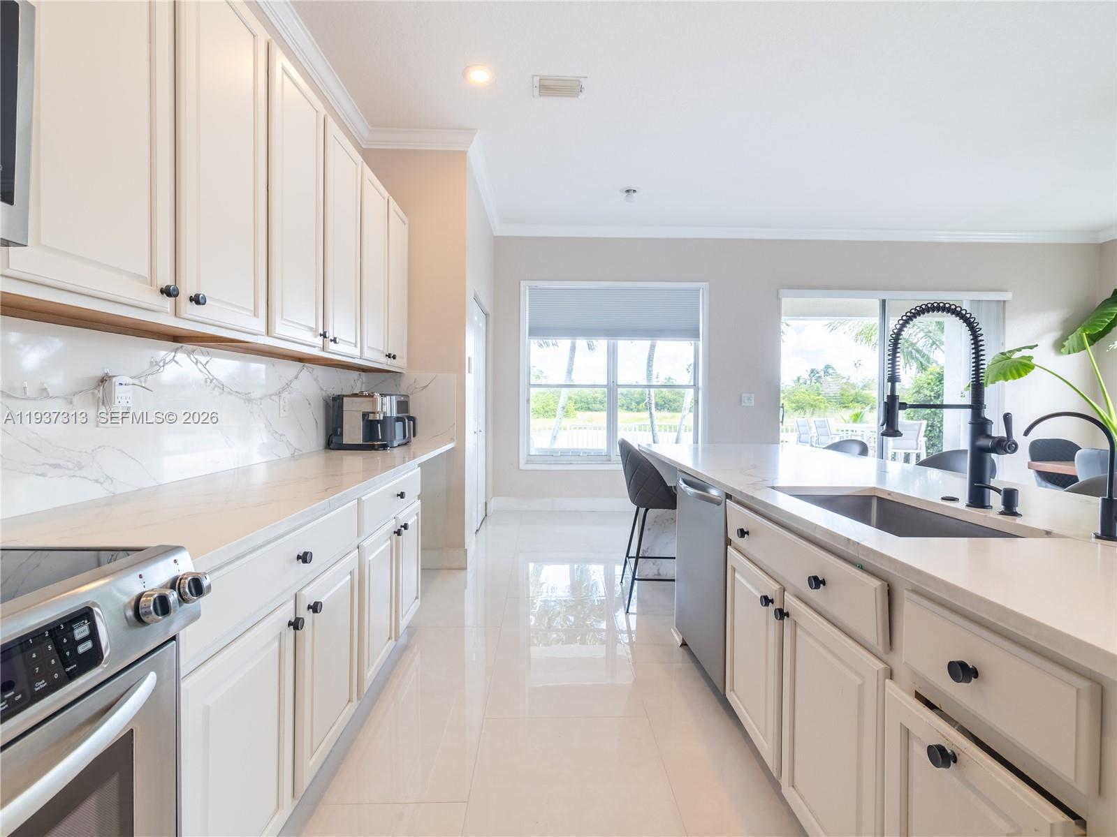 903 NW 167th Ave Pembroke Pines, FL 33028