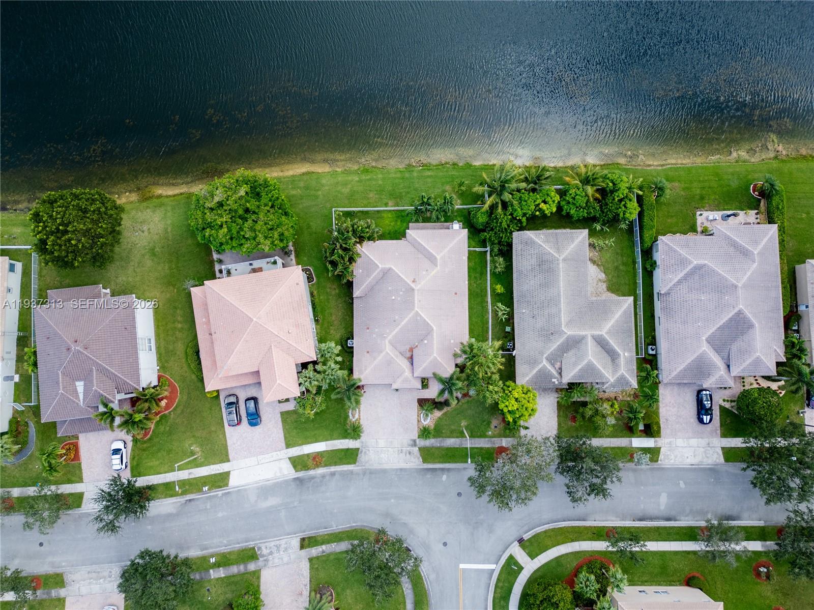 903 NW 167th Ave Pembroke Pines, FL 33028