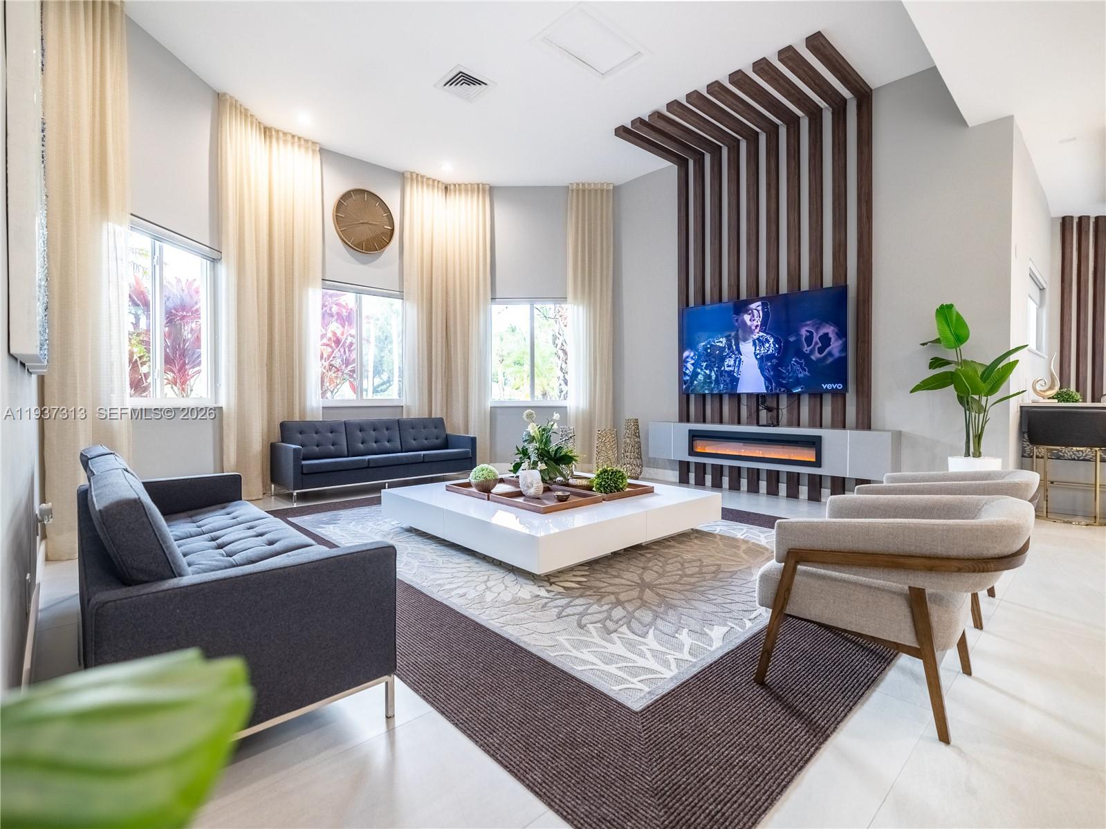 903 NW 167th Ave Pembroke Pines, FL 33028