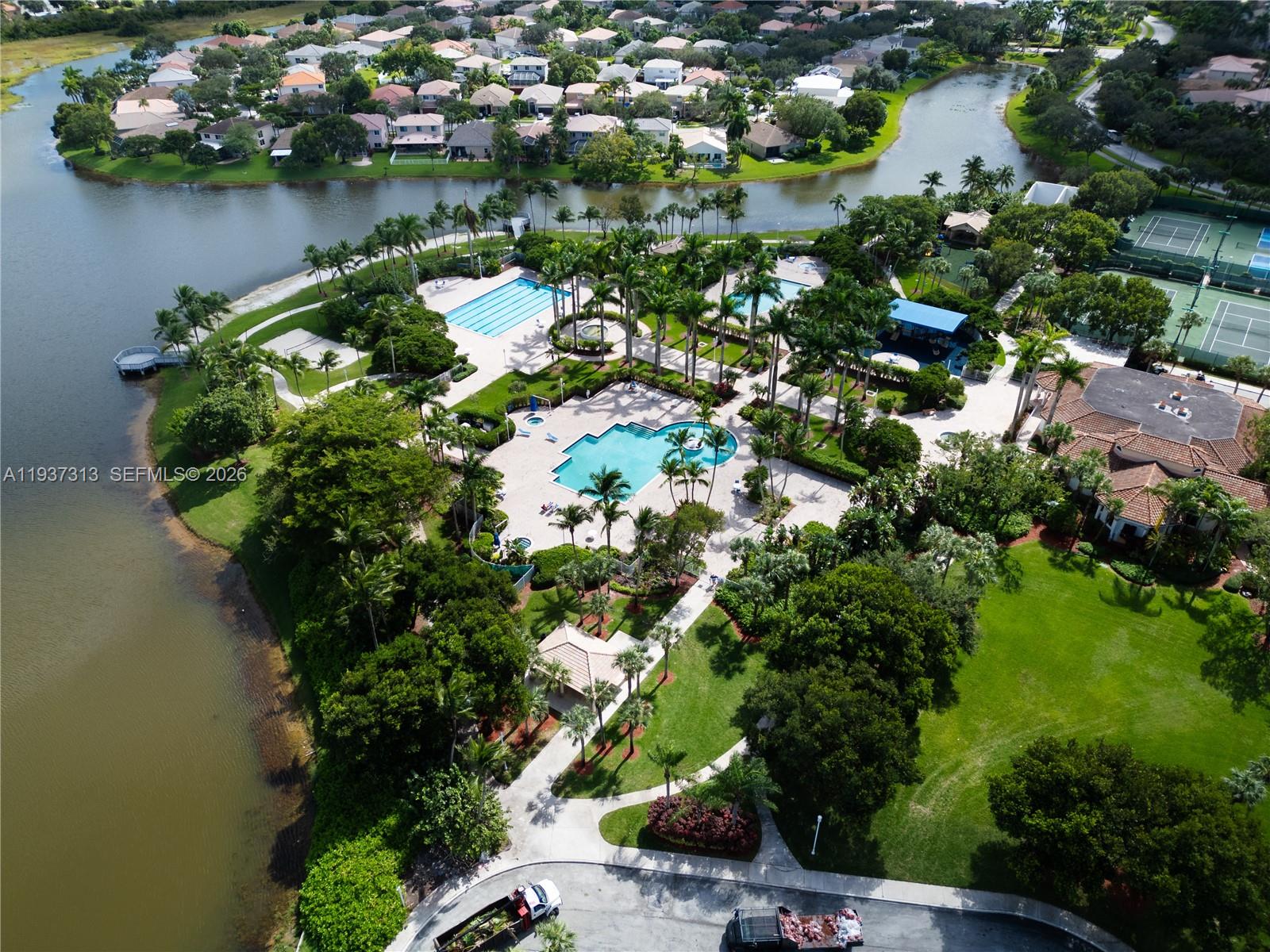 903 NW 167th Ave Pembroke Pines, FL 33028