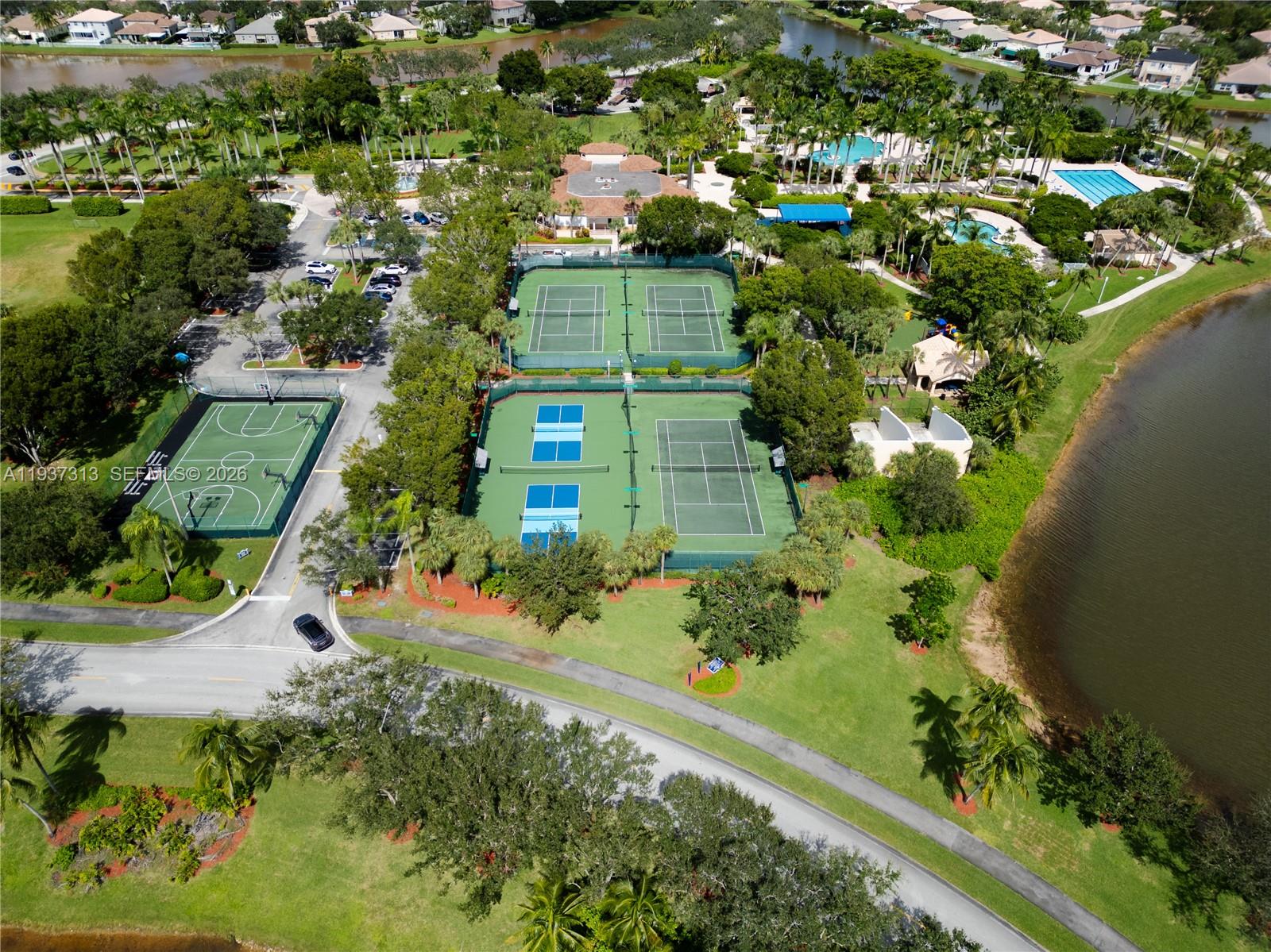 903 NW 167th Ave Pembroke Pines, FL 33028