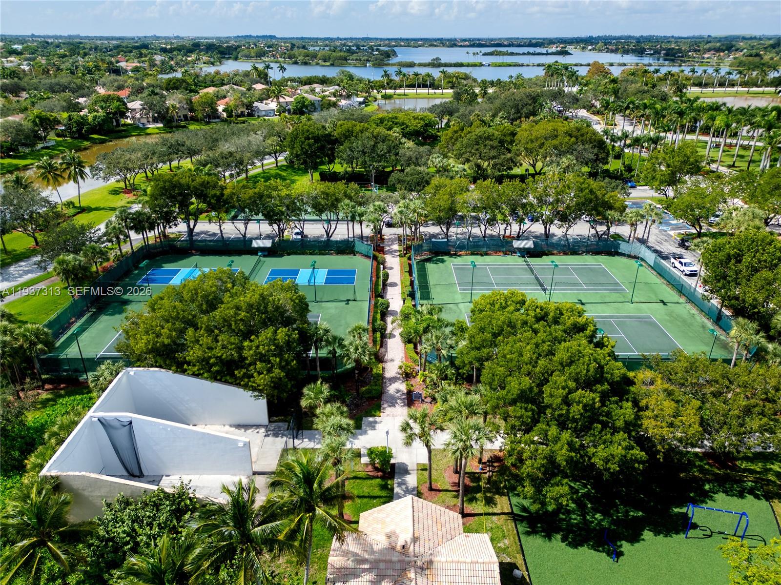 903 NW 167th Ave Pembroke Pines, FL 33028