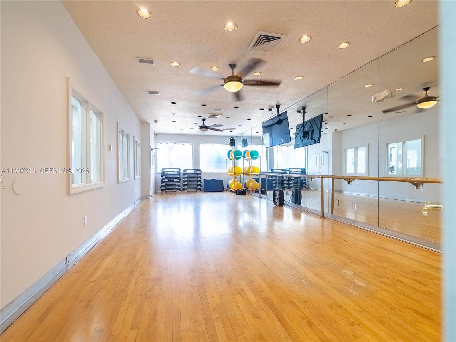 903 NW 167th Ave Pembroke Pines, FL 33028