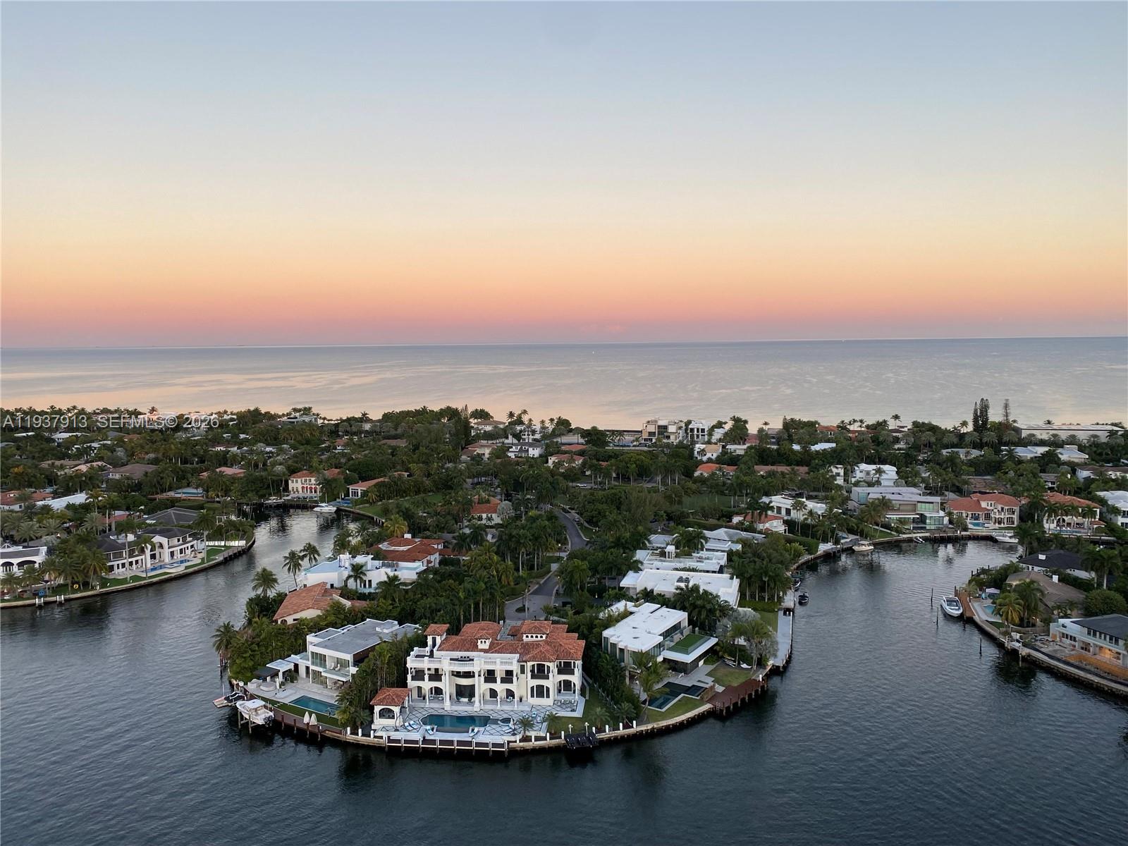 3802 NE 207th St #1204