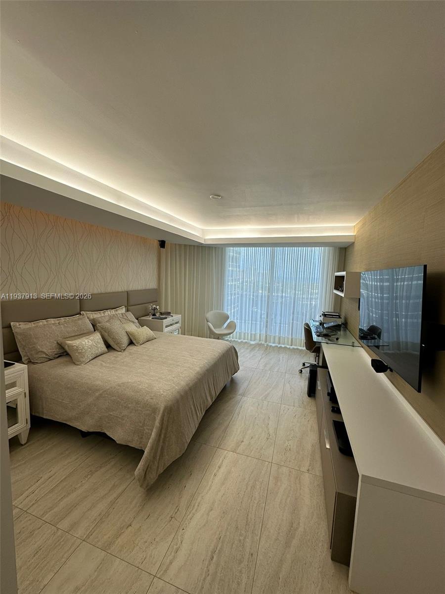 image One Island Place Condo17