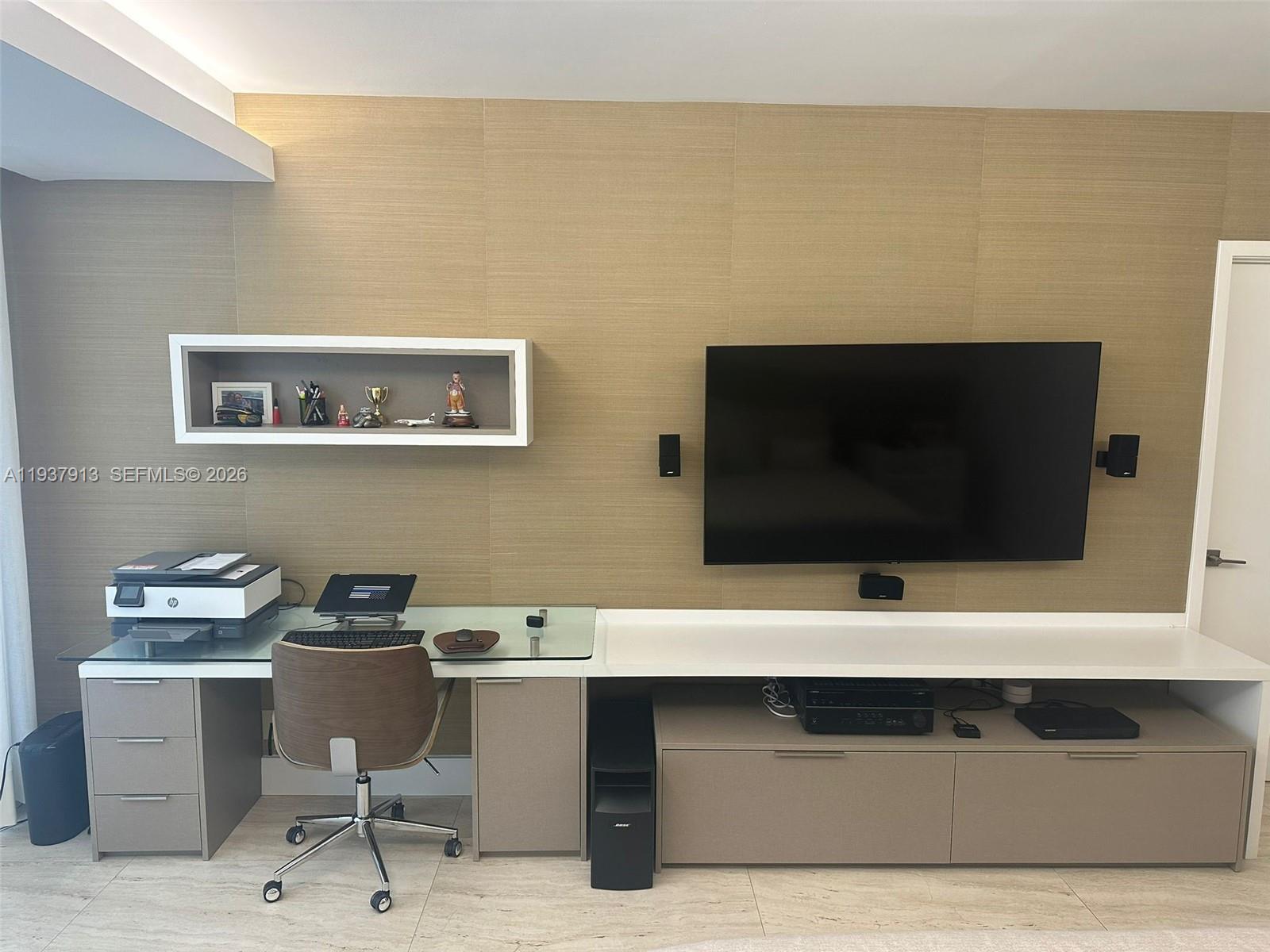 image One Island Place Condo19