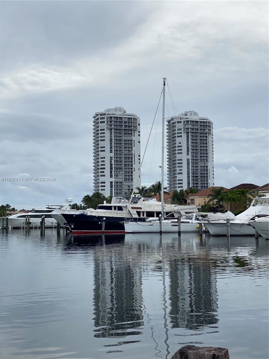 image One Island Place Condo37