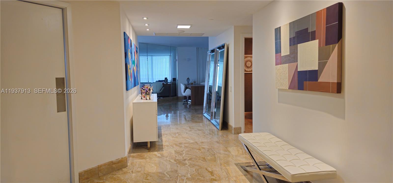 image One Island Place Condo3