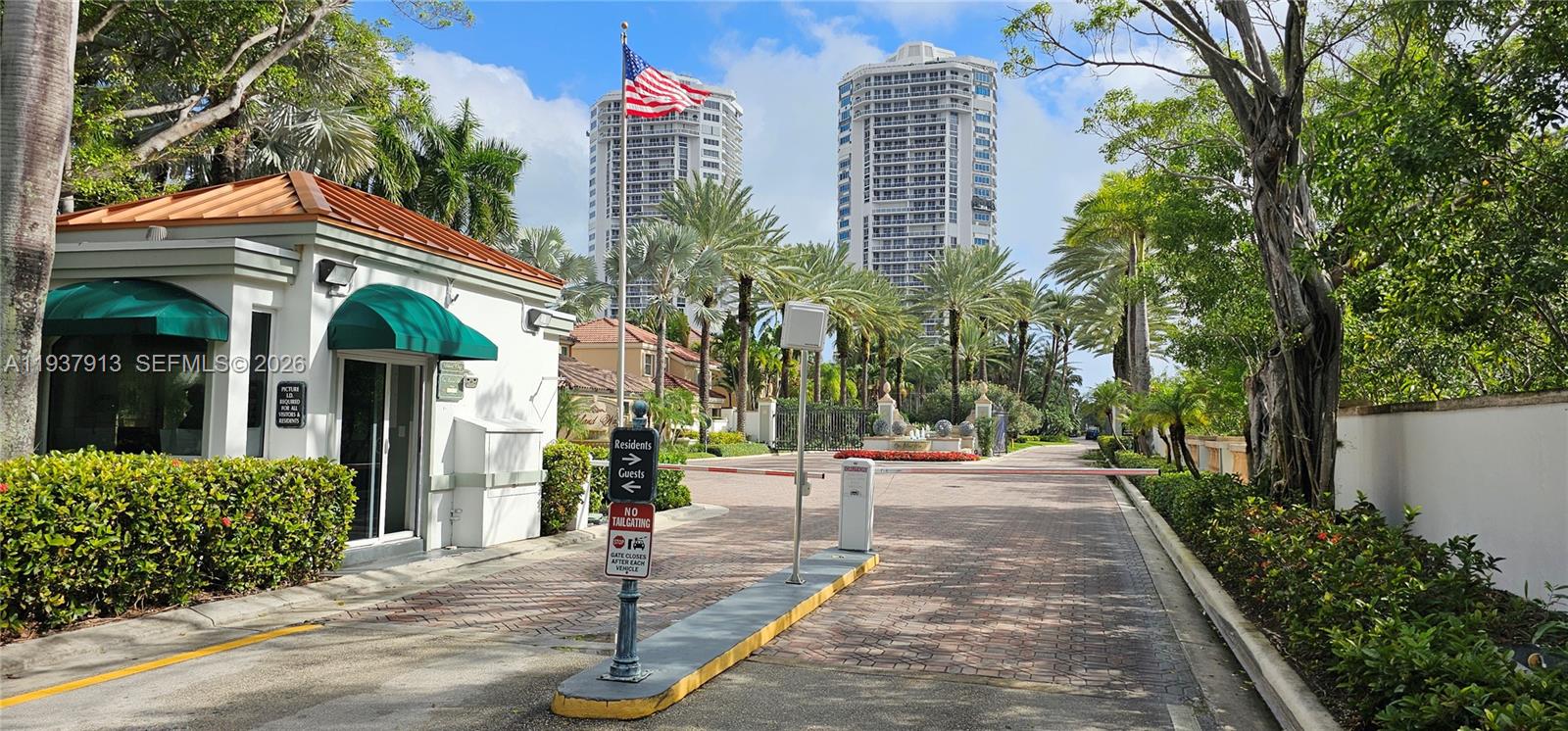 image One Island Place Condo39