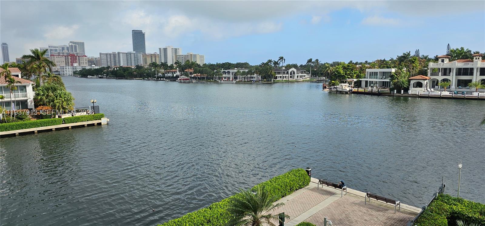 image One Island Place Condo56