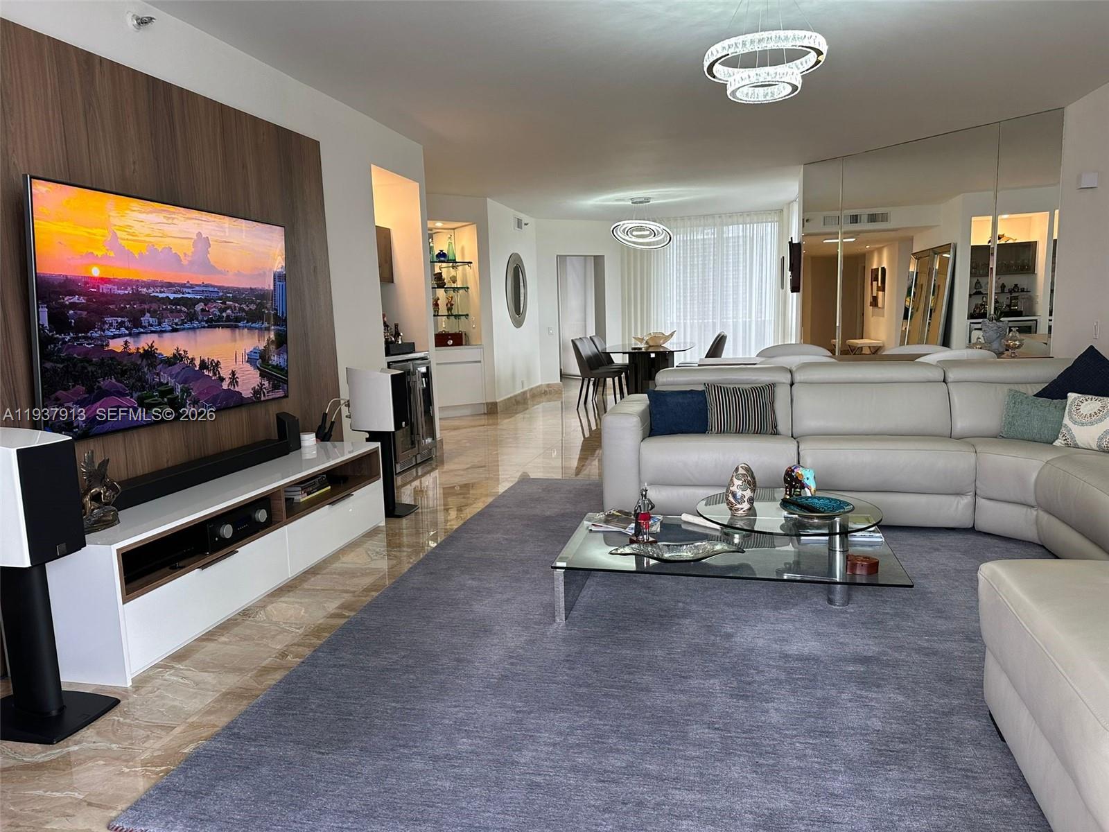 image One Island Place Condo6