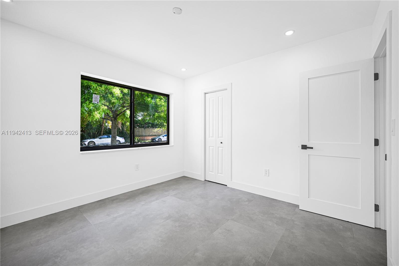 2261 SW 26th St Miami, FL 33133