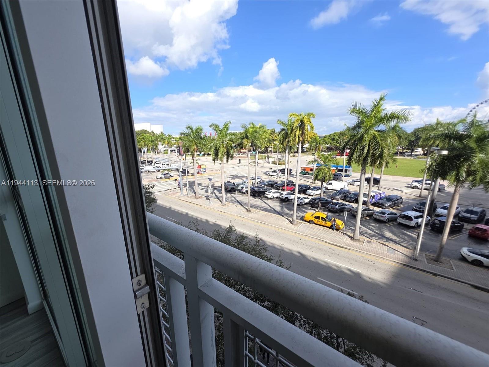 image Vizcayne North12