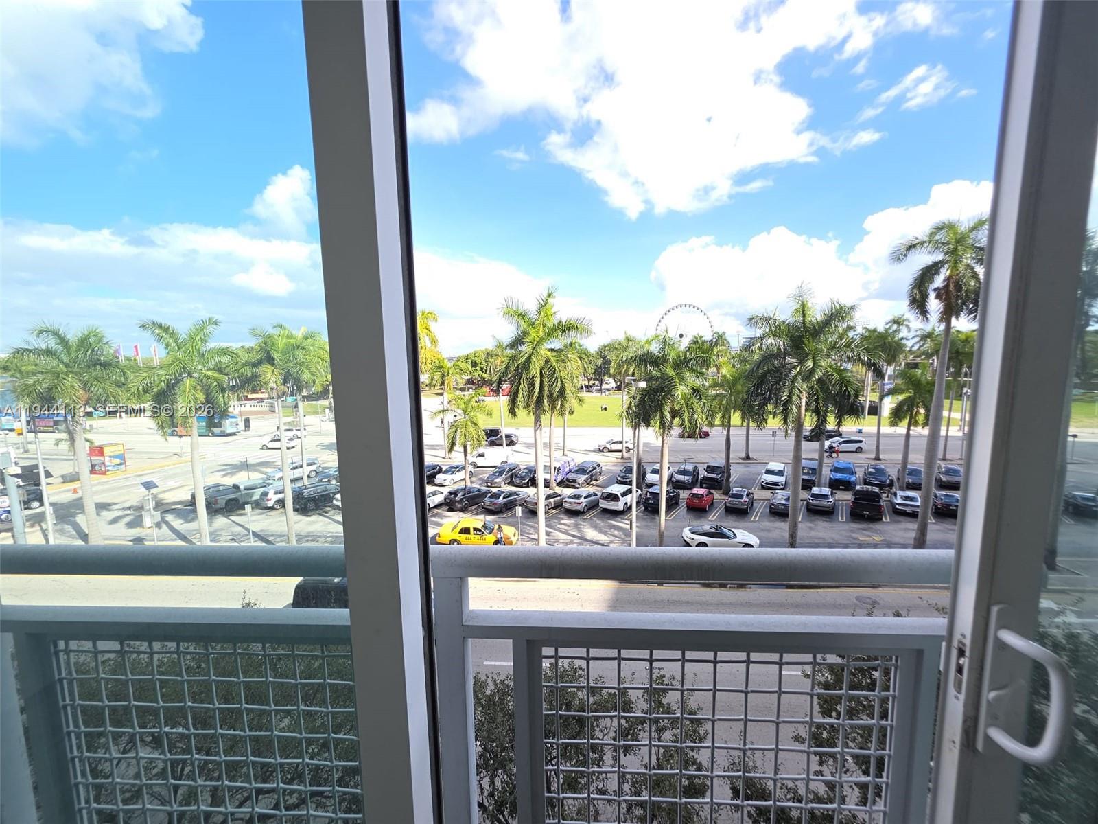 image Vizcayne North13