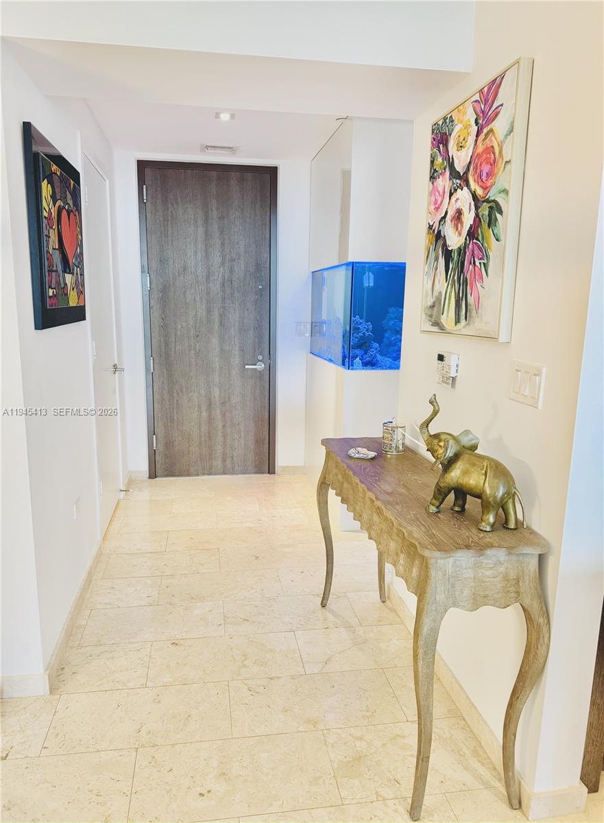 68 SE 6th St #903 Miami, FL 33131