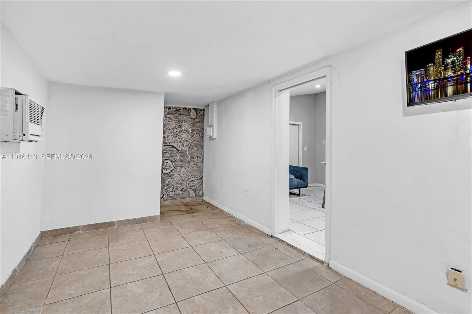 421 Florida Blvd Miami, FL 33144