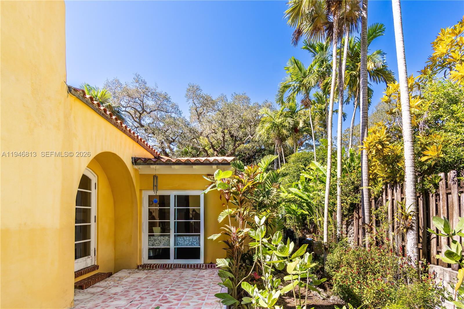 3835 Utopia Ct Miami, FL 33133