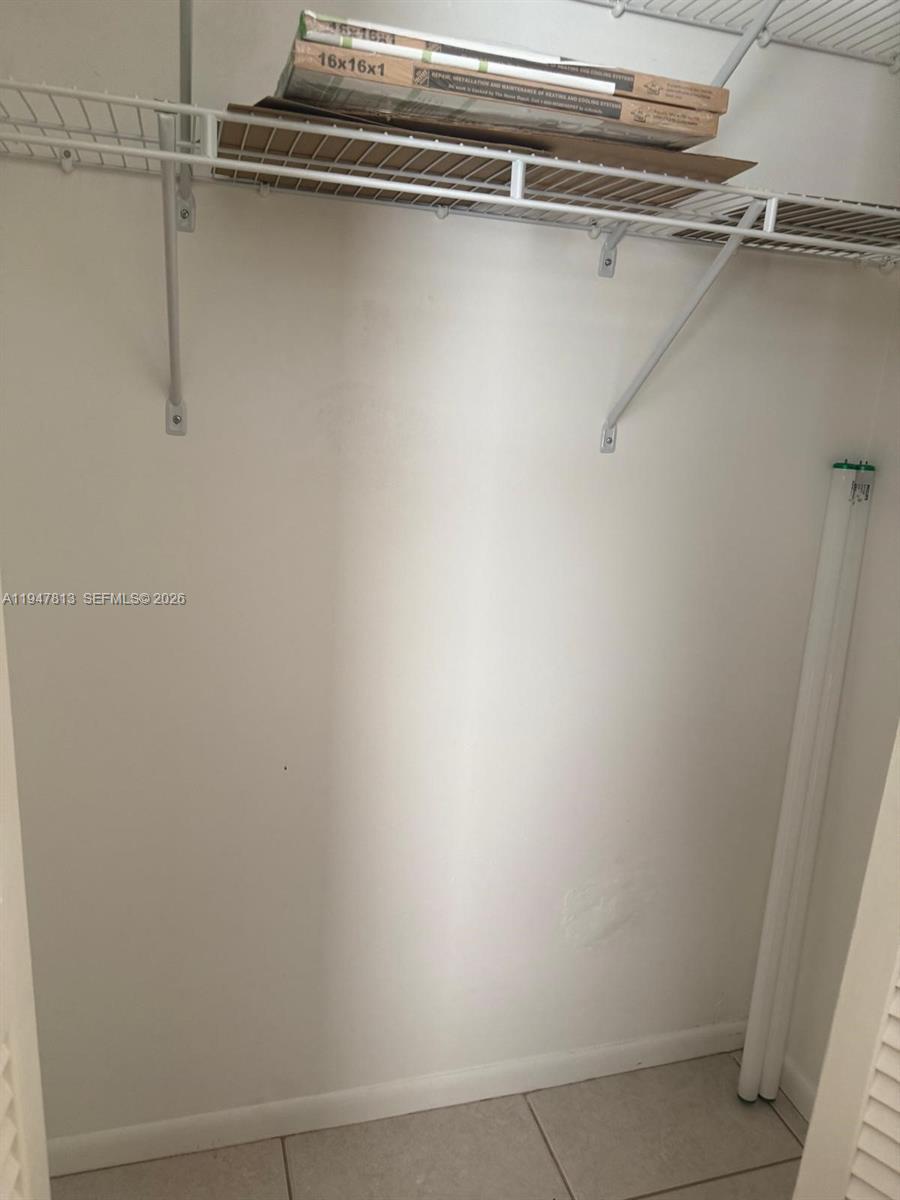 412 Briarwood Cir #2-23 Hollywood, FL 33024