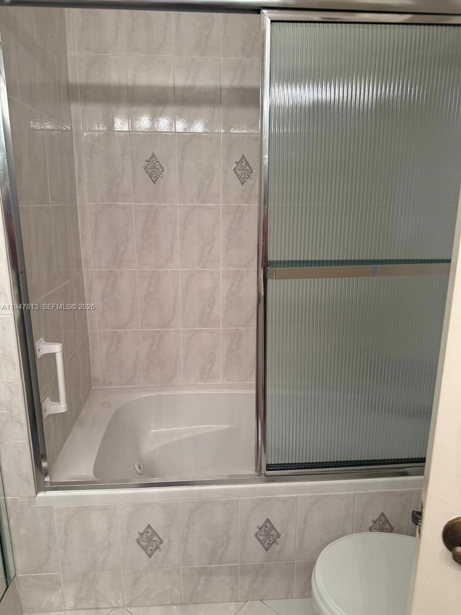 412 Briarwood Cir #2-23 Hollywood, FL 33024