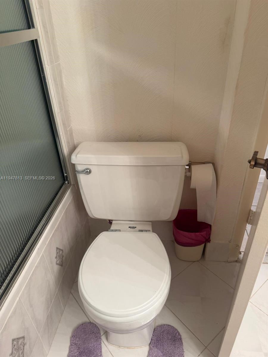 412 Briarwood Cir #2-23 Hollywood, FL 33024