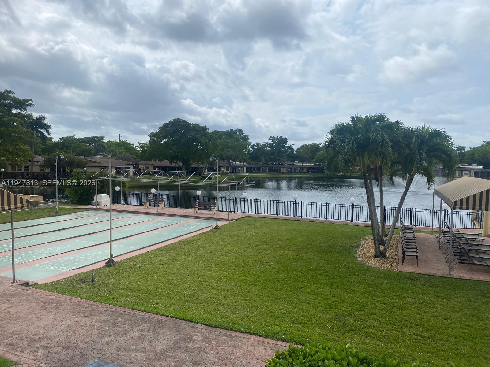 412 Briarwood Cir #2-23 Hollywood, FL 33024