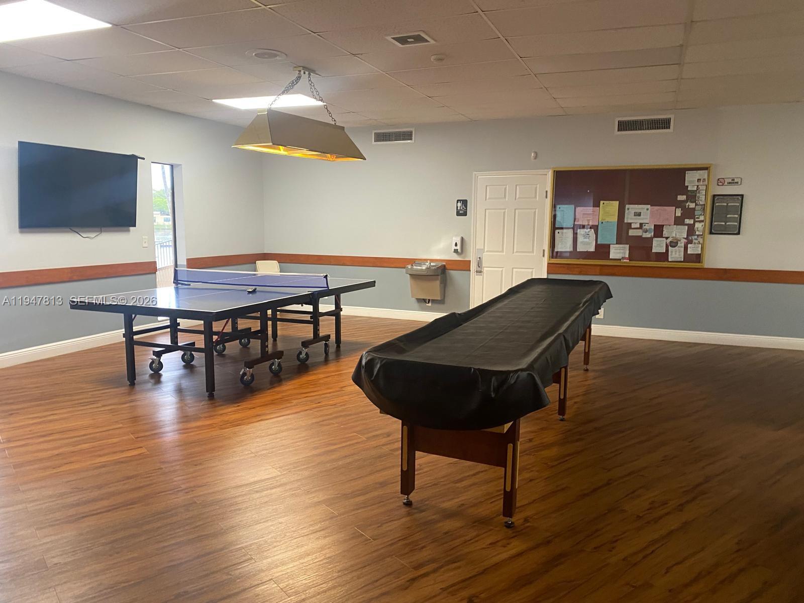 412 Briarwood Cir #2-23 Hollywood, FL 33024