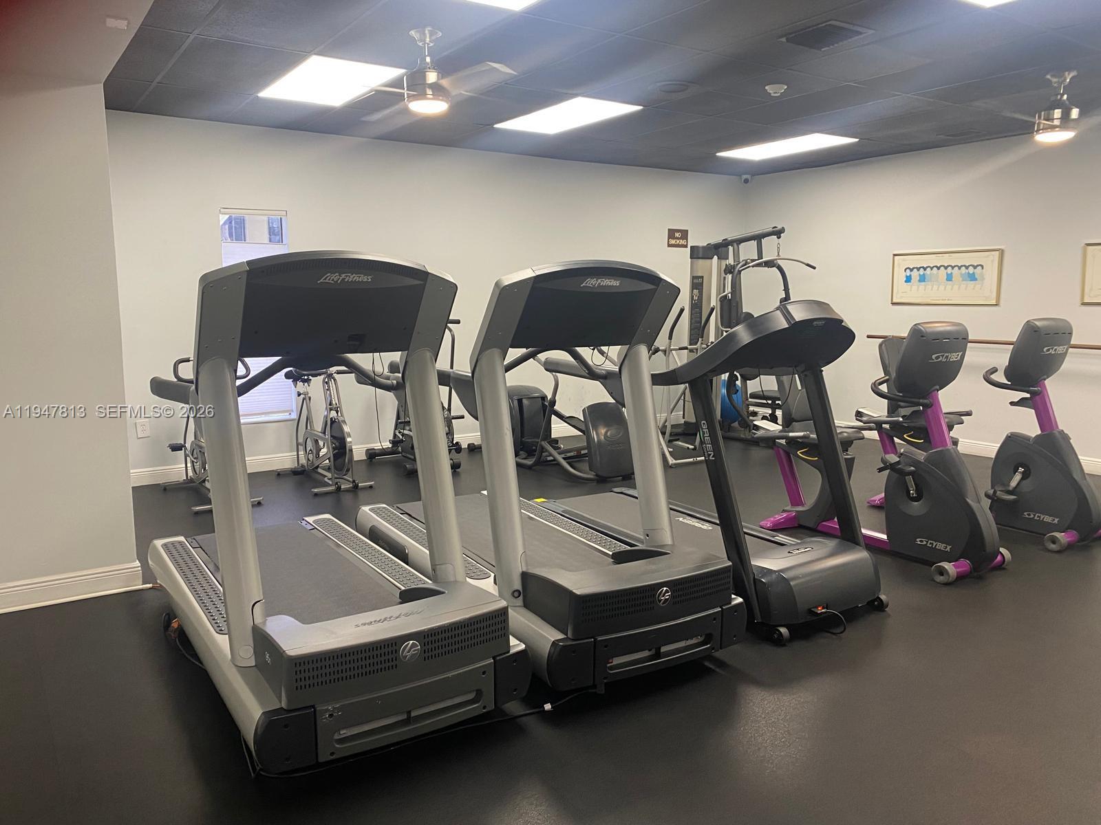 412 Briarwood Cir #2-23 Hollywood, FL 33024