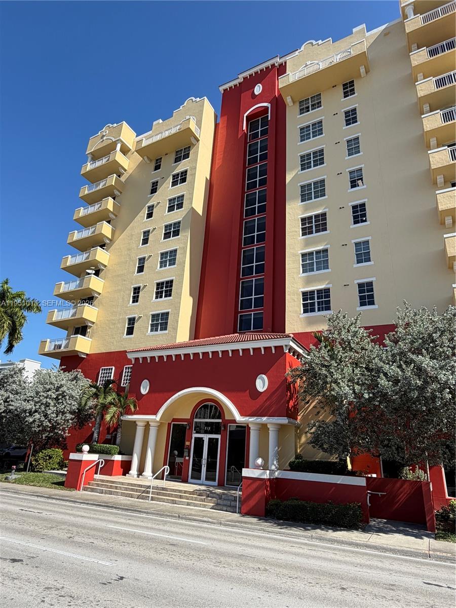 215 SW 42nd Ave #803