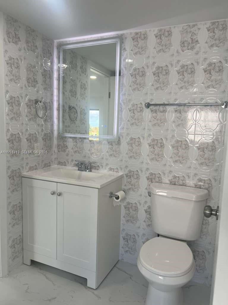 309 S Royal Poinciana Blvd #304 Miami Springs, FL 33166