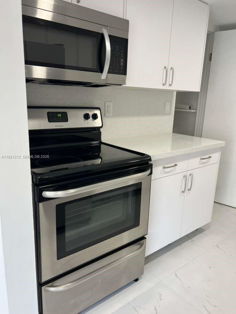 309 S Royal Poinciana Blvd #304 Miami Springs, FL 33166