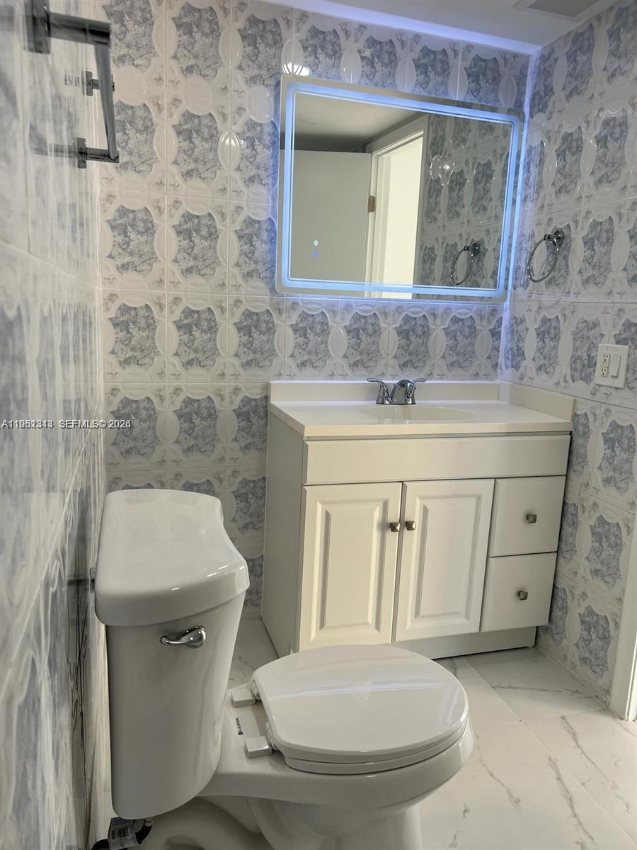 309 S Royal Poinciana Blvd #304 Miami Springs, FL 33166