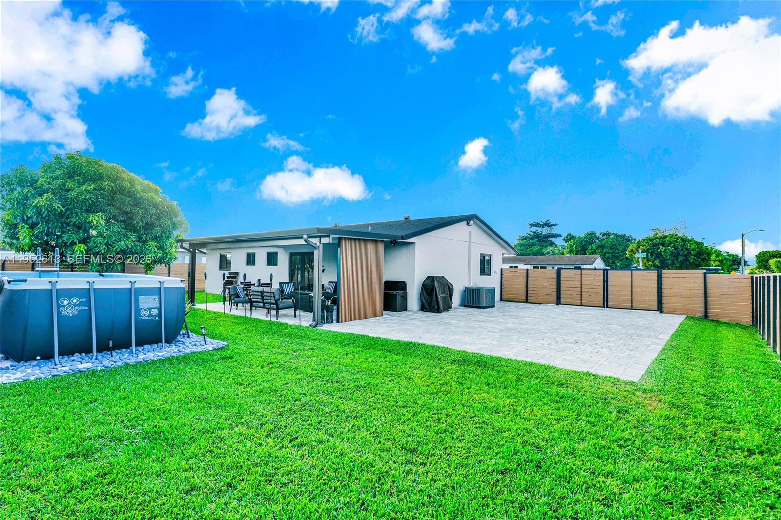 14265 SW 105th Ct Miami, FL 33176