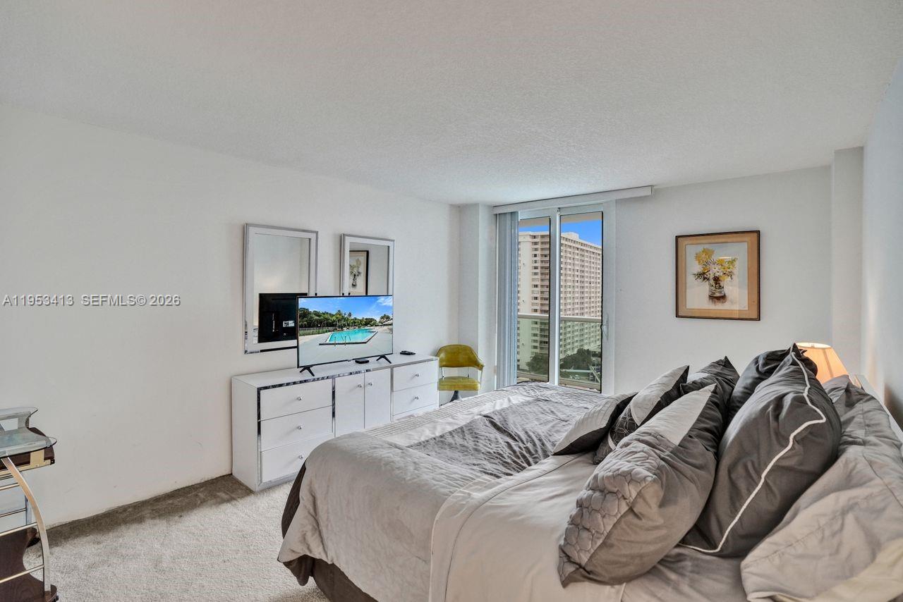 image Arlen House East9