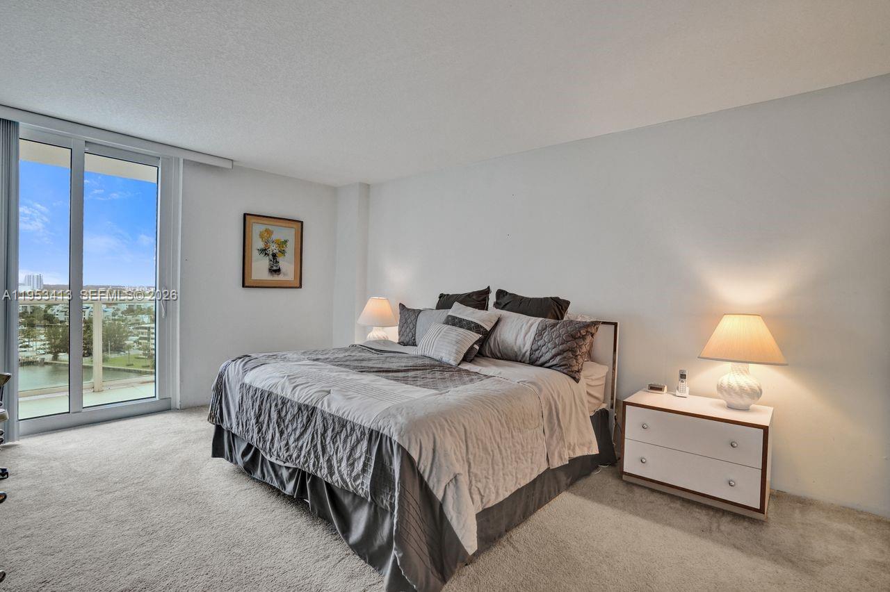 image Arlen House East11