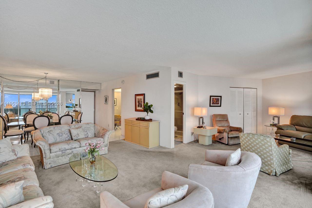 image Arlen House East13