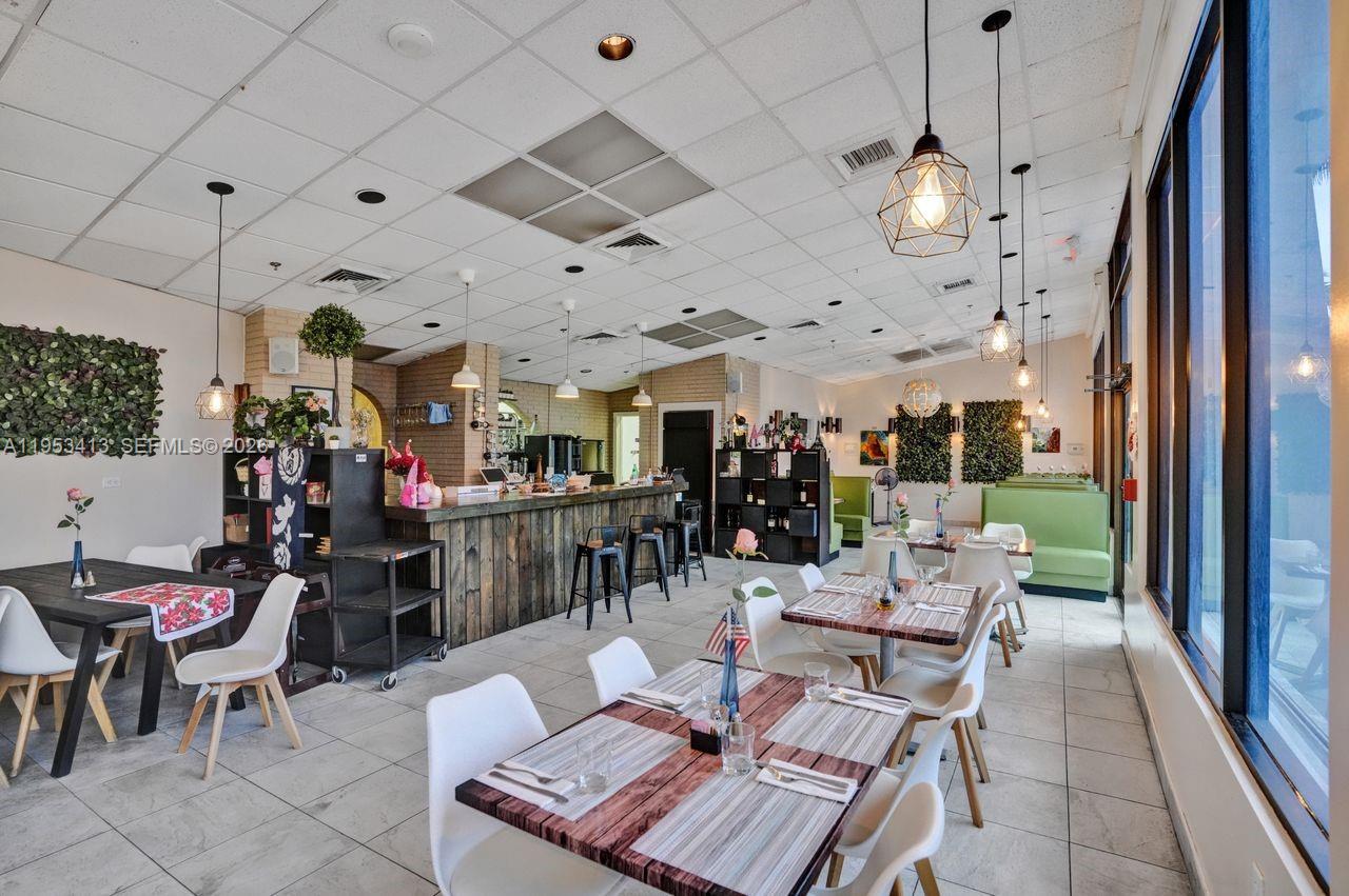 image Arlen House East23