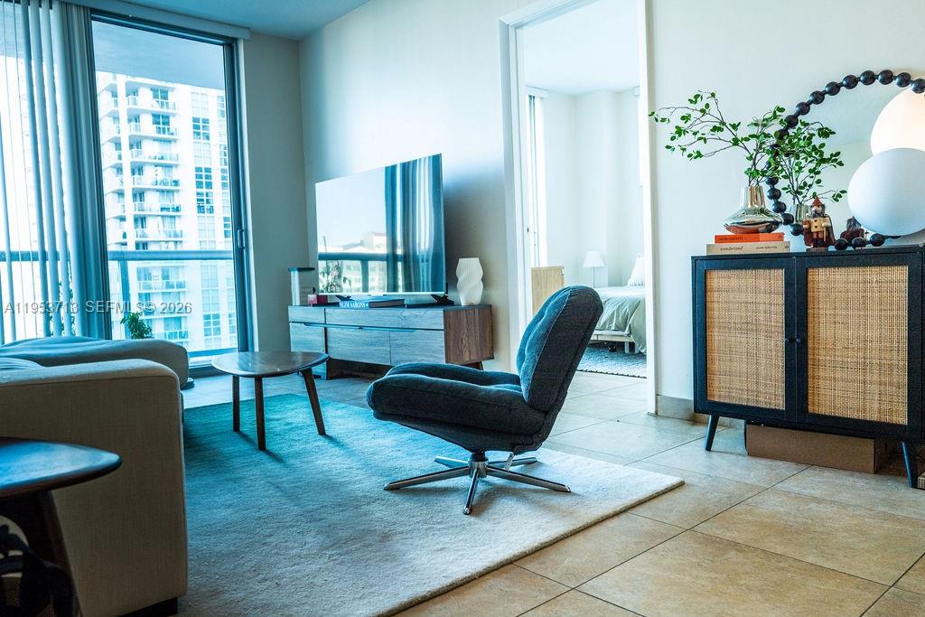 image Gallery Art Condos13